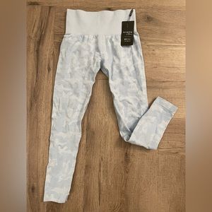 NVGTN Icy Blue Camo Seamless Leggings NWT